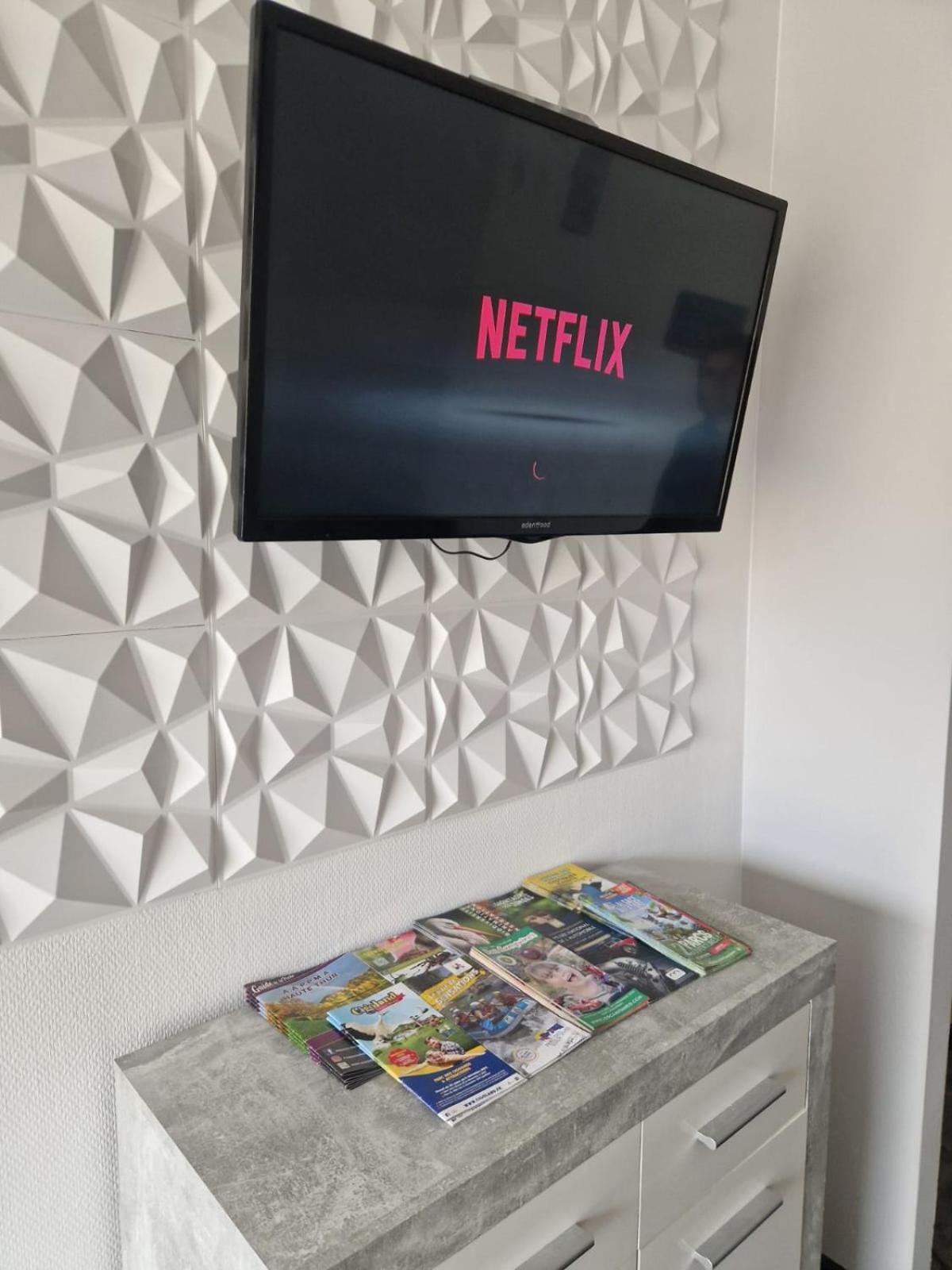 Apartment Gameroom *