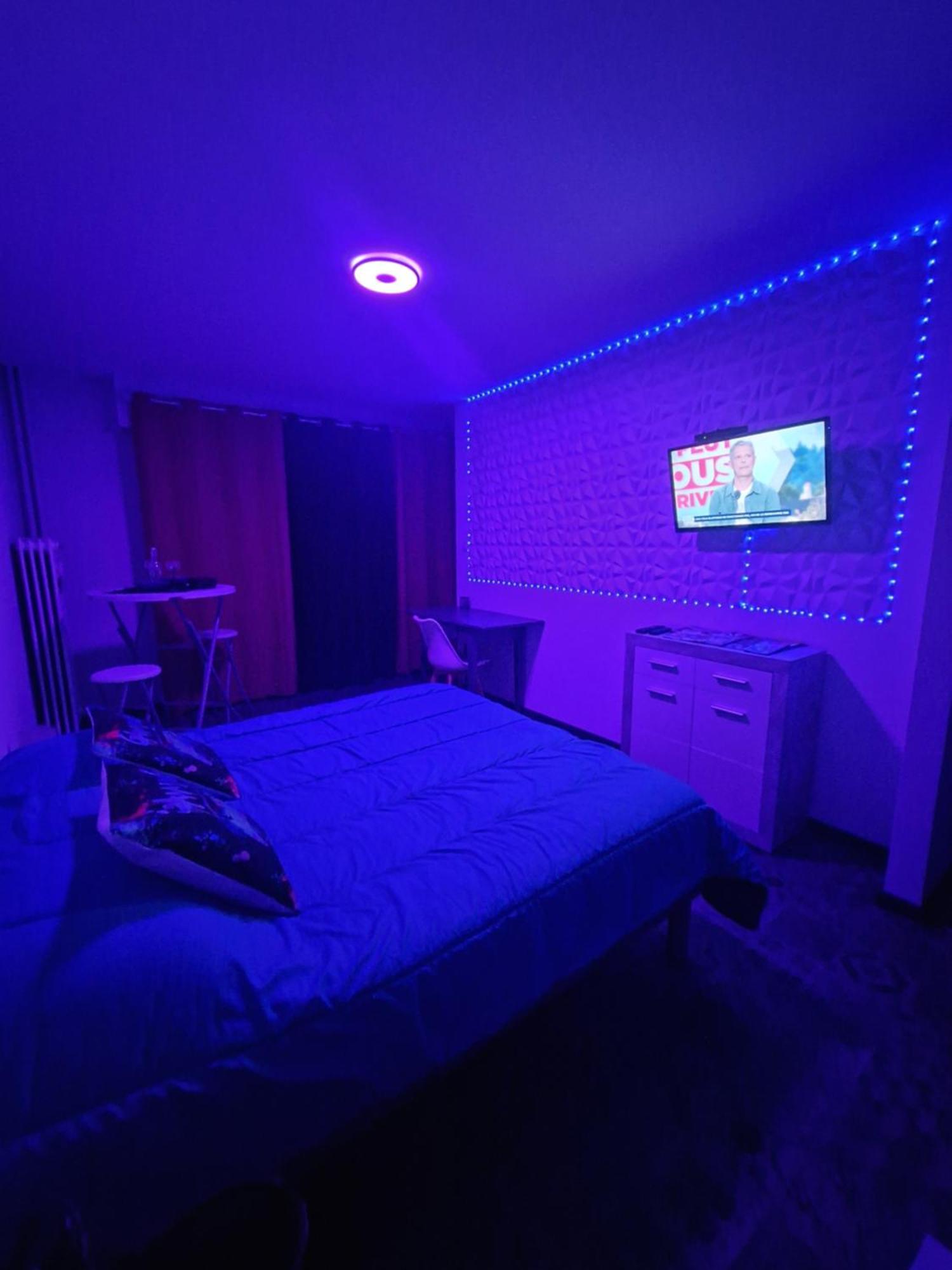 Apartment Gameroom *